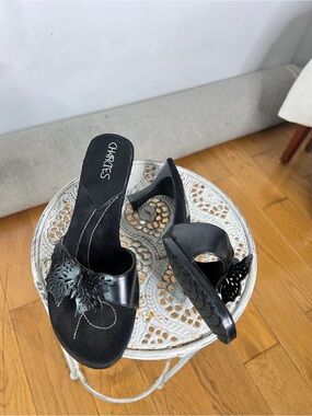 Charlies Black Butterfly-Detail Women's Heeled Mules